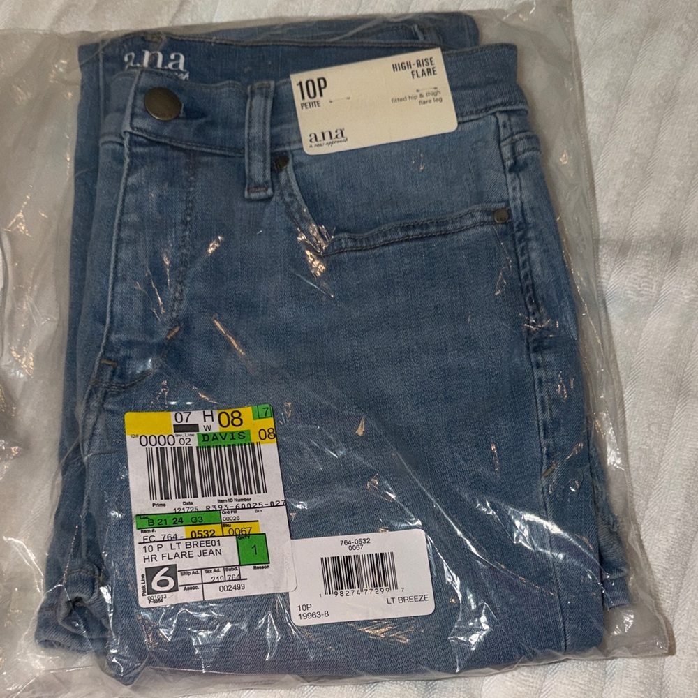 a.n.a 10P Light Wash High-Rise Flare Jeans NIP